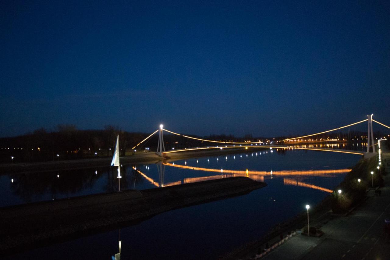 Riverview Apartment Osijek Habitación foto